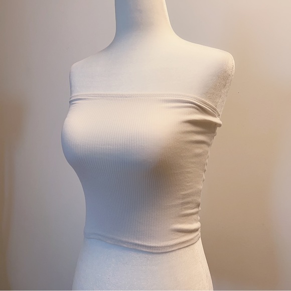 H&M basic strapless crop top. 100% new condition. - Picture 6 of 9